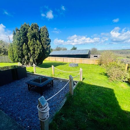 1 Bedroom Holiday Let In The Heart Of West Wales Carmarthen Buitenkant foto